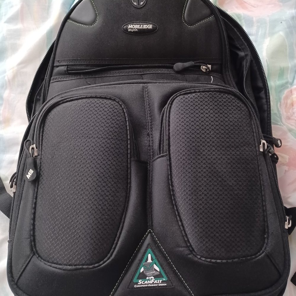 Mobile Edge Padded Computer Backpack NWOT